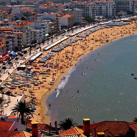 Sao Martinho Do Porto Сан-Мартинью-ду-Порту